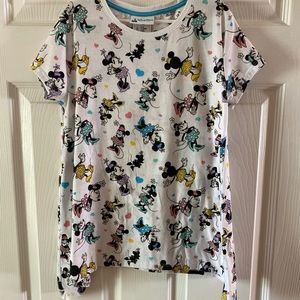 Disney Youth tshirt - Sz Large